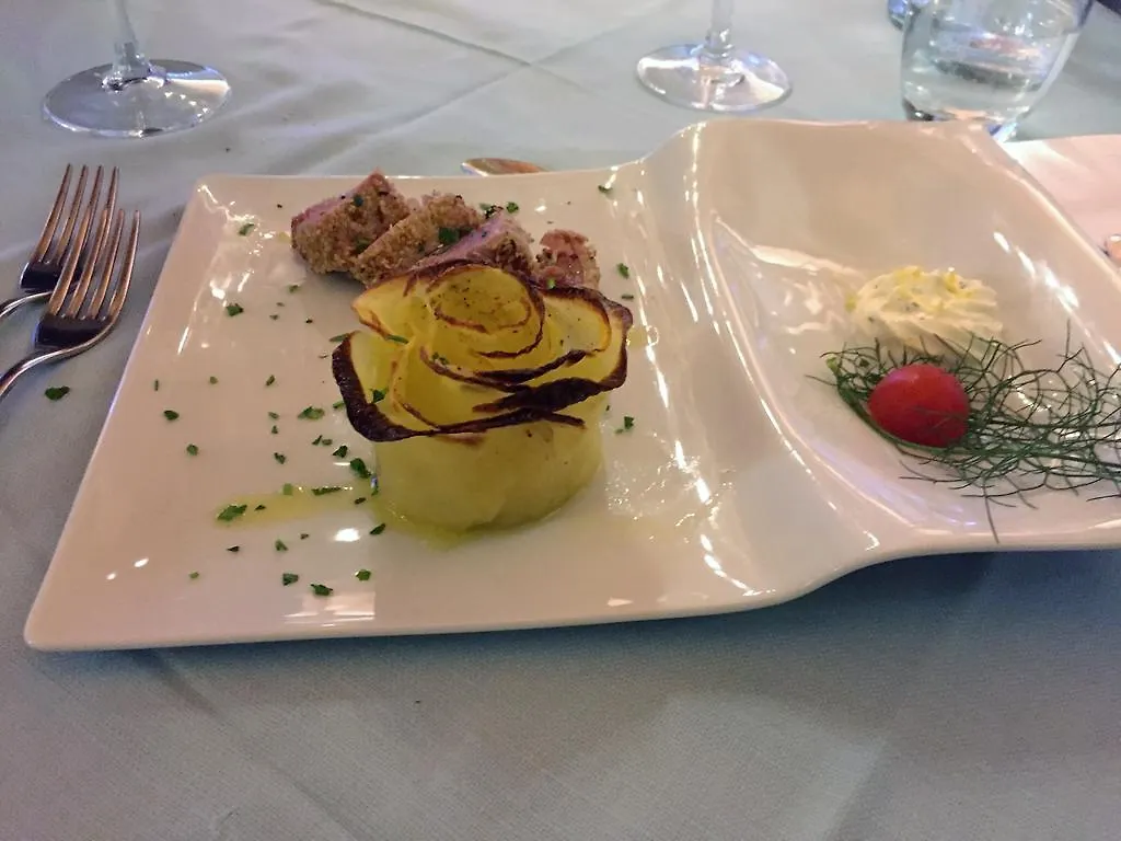 Hotel Villa Del Mare Sìnnai 3*,  Italia
